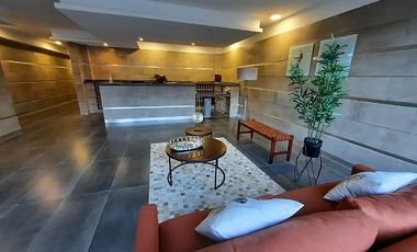 Vendo excelente departamento ubicado en cuarto piso en edificio Centro