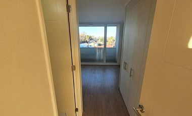 Vendo excelente departamento ubicado en cuarto piso en edificio Centro