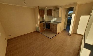 Vendo excelente departamento ubicado en cuarto piso en edificio Centro