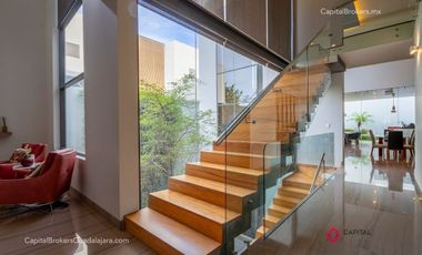 CASA DE LUJO CON ALBERCA EN VENTA ZONA ANDARES