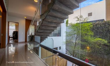 CASA DE LUJO CON ALBERCA EN VENTA ZONA ANDARES
