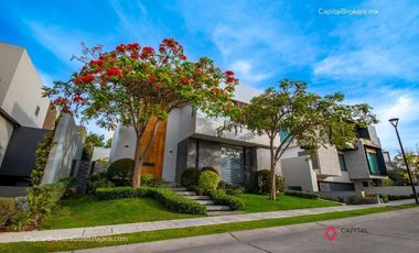CASA DE LUJO CON ALBERCA EN VENTA ZONA ANDARES