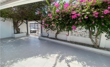 SE ARRIENDA AMPLIA CASA EN EL BARRIO EL PRADO, SANTA MARTA
