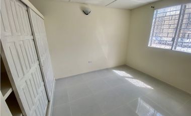 SE ARRIENDA AMPLIA CASA EN EL BARRIO EL PRADO, SANTA MARTA