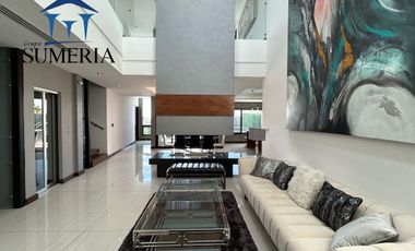Residencia en venta con elevador en Bosques del San Francisco