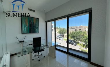 Residencia en venta con elevador en Bosques del San Francisco