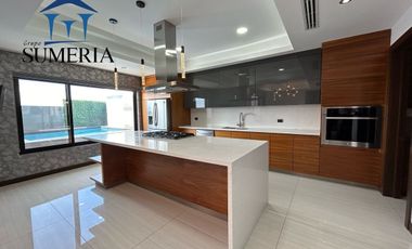 Residencia en venta con elevador en Bosques del San Francisco