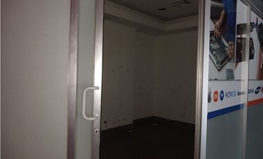 LOCAL COMERCIAL / OBARRIO/ PLAZA TIME SQUARE/130m2 / PLANTA BAJA / YY