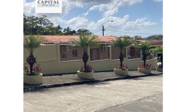 CASA ESQUINA EN LAS VERDES DE NUEVO ARRAIJAN