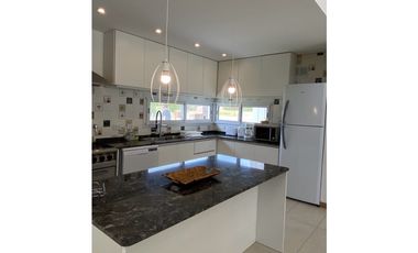 CASA EN VENTA COSTA ESMERALDA- LOTE 261 ECUESTRE