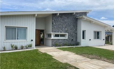 CASA EN VENTA COSTA ESMERALDA- LOTE 261 ECUESTRE