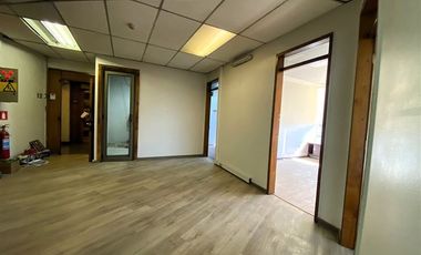 Oficina en Venta en Edificio Santiago Centro / Paseo Ahumada