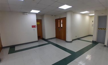 Local Comercial en Arriendo en huerfanos 1840