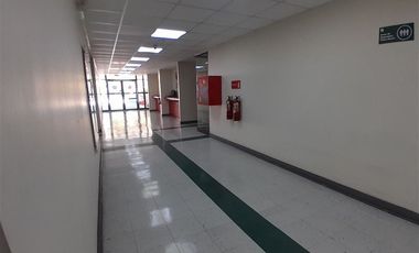 Local Comercial en Arriendo en huerfanos 1840