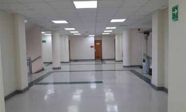 Local Comercial en Arriendo en huerfanos 1840