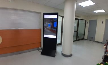 Local Comercial en Arriendo en huerfanos 1840