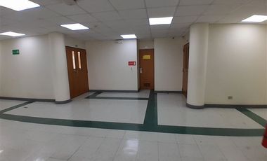 Local Comercial en Arriendo en huerfanos 1840