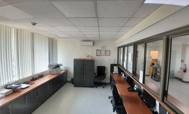 Local Comercial en Arriendo en huerfanos 1840