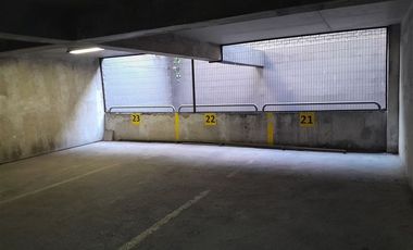Local Comercial en Arriendo en huerfanos 1840