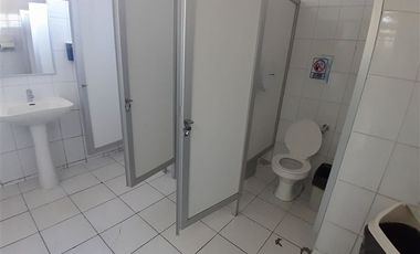 Local Comercial en Arriendo en huerfanos 1840