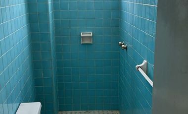 EDIFICIO COMERCIAL EN VENTA CON BODEGA Y DEPARTAMENTOS  GUADALAJARA CENTRO