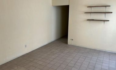 EDIFICIO COMERCIAL EN VENTA CON BODEGA Y DEPARTAMENTOS  GUADALAJARA CENTRO