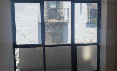 EDIFICIO COMERCIAL EN VENTA CON BODEGA Y DEPARTAMENTOS  GUADALAJARA CENTRO