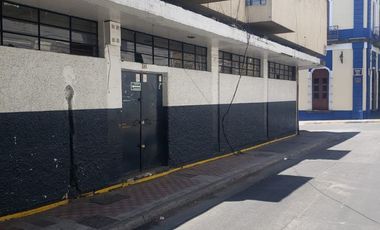 EDIFICIO COMERCIAL EN VENTA CON BODEGA Y DEPARTAMENTOS  GUADALAJARA CENTRO