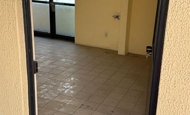 EDIFICIO COMERCIAL EN VENTA CON BODEGA Y DEPARTAMENTOS  GUADALAJARA CENTRO