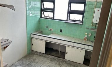 EDIFICIO COMERCIAL EN VENTA CON BODEGA Y DEPARTAMENTOS  GUADALAJARA CENTRO