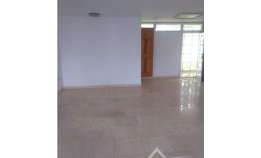 SEGRERA MUTIS ARRIENDA OFICINA EN EL CENTRO