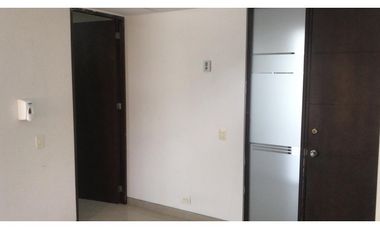 OFICINA EN BOCAGRANDE CON BUENOS ACABADOS