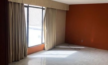 Venta Casa Para Remodelar a una cuadra de Samara Satélite