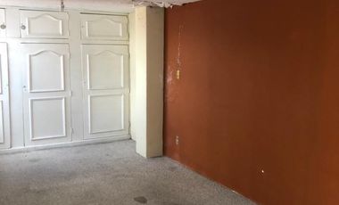 Venta Casa Para Remodelar a una cuadra de Samara Satélite