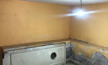 Venta Casa Para Remodelar a una cuadra de Samara Satélite