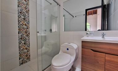 Maat vende casa en Conjunto San Antonio-Villeta 238m2 $630Millones