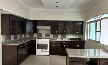 CASA EN VENTA EN LA CIMA