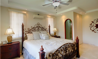 Venta: Amplia y hermosa casa en Santa Clara, Coclé