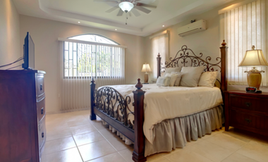 Venta: Amplia y hermosa casa en Santa Clara, Coclé