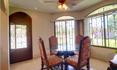 Venta: Amplia y hermosa casa en Santa Clara, Coclé
