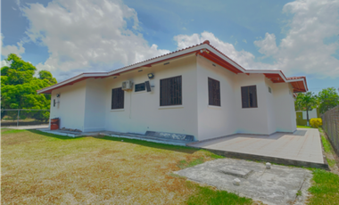 Venta: Amplia y hermosa casa en Santa Clara, Coclé