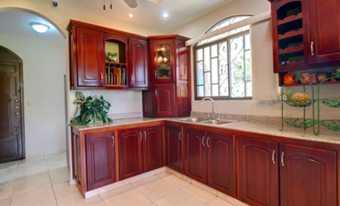 Venta: Amplia y hermosa casa en Santa Clara, Coclé