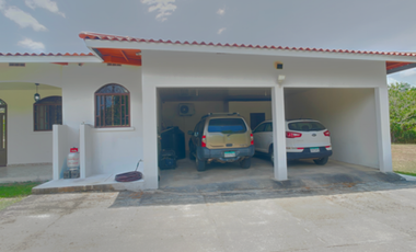 Venta: Amplia y hermosa casa en Santa Clara, Coclé