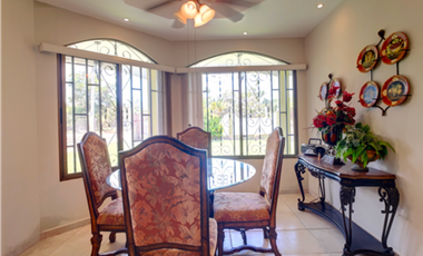 Venta: Amplia y hermosa casa en Santa Clara, Coclé