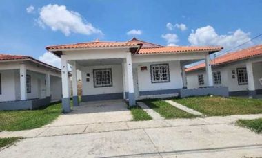 ALQUILO CASA EN ARRAIJAN GREEN VILLAGE 3R