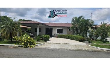 ALQUILO CASA AMUEBLADA DAVID 5 MINUTO FEDERALL MALL