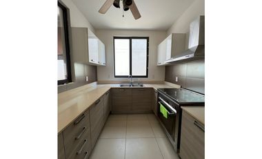 VENTA DE CASA EN PANAMA PACIFICO, RIVER VALLEY