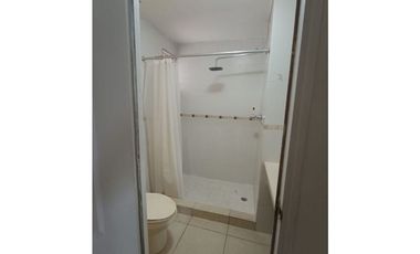Excelente casa en venta ubicada en Barrio Colon. (AM)