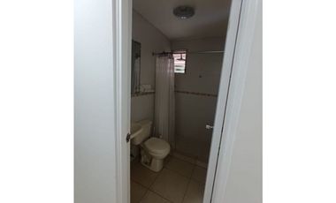 Excelente casa en venta ubicada en Barrio Colon. (AM)