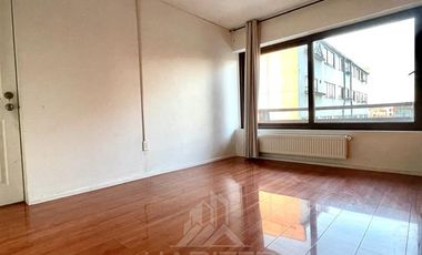 Departamento en Venta en COD37400 ¡ Oportunidad - rebajado !!! Amplio departamento en Prat entre Claro Solar y Manuel Montt